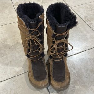 Ugg
Suede Colorblock Pattern Lace-Up Boots